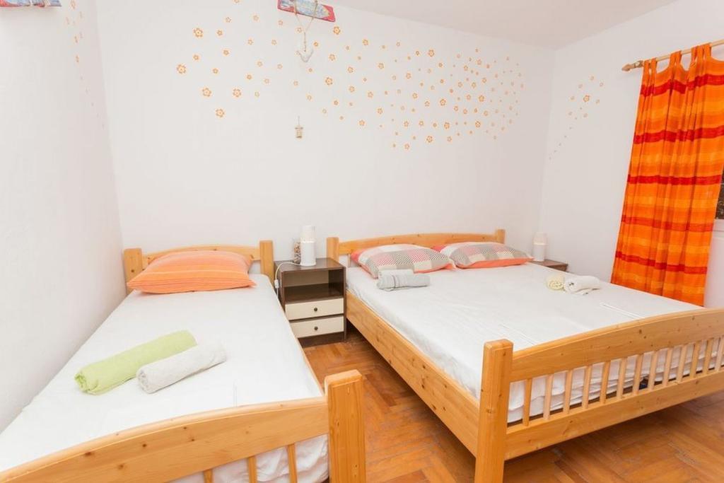 Ferienwohnung Robinson Erina Zarače Exterior foto